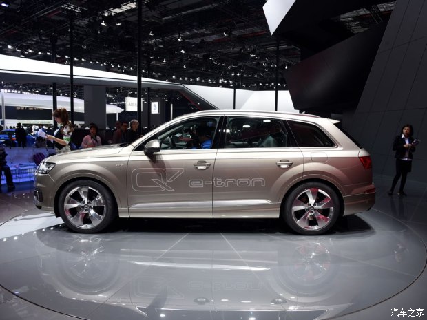 µ() µQ7 2016 e-tron 2.0 TFSI quattro